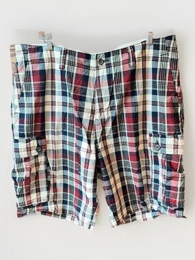 St Johns Bay Mens Plaid Cargo Shorts Red Navy Blue Cotton Size 38
